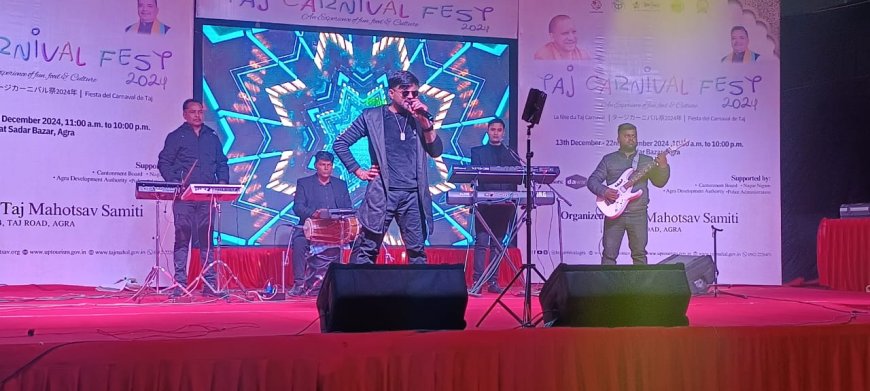 ताज कॊर्निवल में रही स्टार नाइट बैंड और गायकों की धूम   