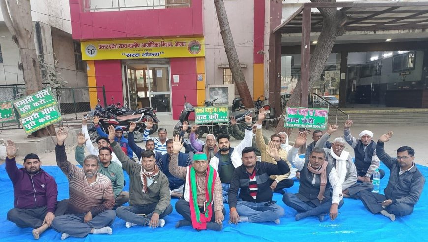 सीडीओ ऑफिस पर दूसरे दिन भी किसानों के आने का लगा रहा ताँता