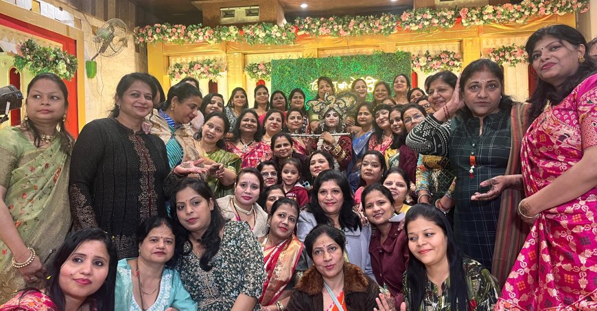 छप्पन भोग महोत्सवः सखी भाव से लगवाई गिरवर की मेहंदी