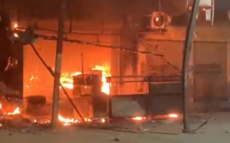 फतेहाबाद के बीकानेर स्वीट हाउस में भीषण आग, सब कुछ राख   