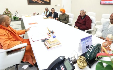 योगी की आगरा से किसानों से मुलाकात, ऐसा क्या कहा जो गदगद हो गए   