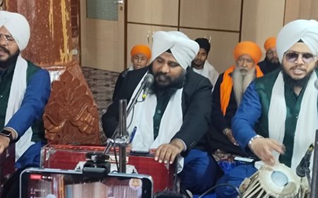 गुरु गोविंद सिंह महान योद्धा ही नहीं, दार्शनिक और साहित्यकार भी थे