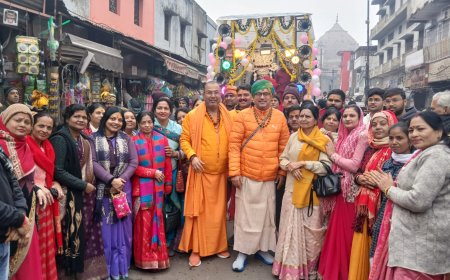 45 साल बाद कुंभ में श्रीमनःकामेश्वर नाथ का शिविर, नगर भ्रमण कर डोला रवाना   