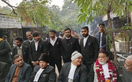 एक कैंपस एक बार की मुहिम चलाने वाले अधिवक्ताओं का सम्मान   