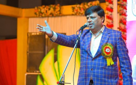 दुबई के कवि सम्मेलन व मुशायरे में बुलाए गए पवन आगरी