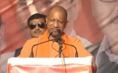 मथुरा का रास्ता साफ, मौका मिले तो चूकना नहीं चाहिए- योगी