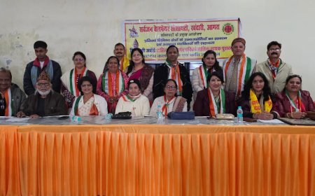 कवि सम्मेलन में काव्य पाठ संग विशिष्टजनों का सम्मान   