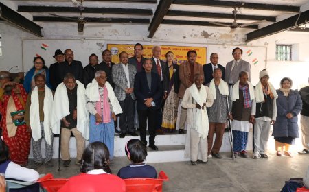 गांधी तो गांधी थे, दूसरा पैदा नहीं हो सकता, कुष्ठ सेवा सदन में याद किए गए बापू