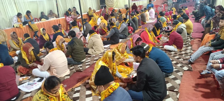 नव वर्ष पर गायत्री यज्ञ, 51 दम्पतियों ने दी आहुति    