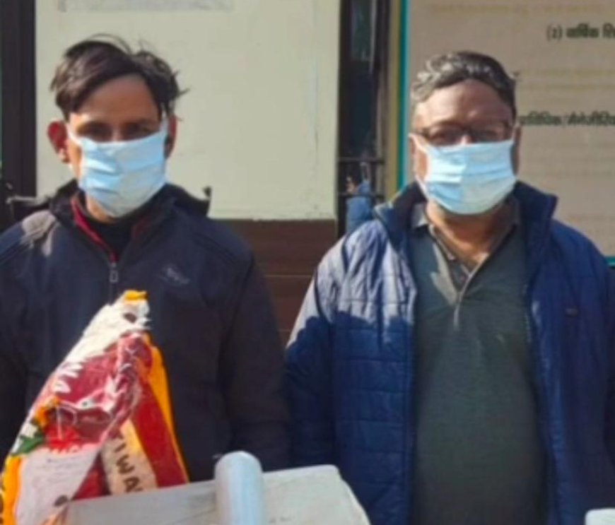 एत्मादपुर पुलिस ने पकड़े दो युवक जो जाली नोट तैयार करते थे   