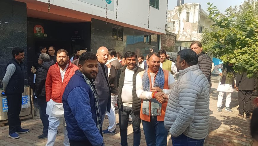 महानगर भाजपा अध्यक्ष पदः नामांकनों की झड़ी लग गई, दो घंटे में 38 पर्चे प्रस्तुत