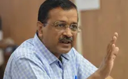 एसीबी की टीम केजरीवाल के घर पहुंची और नोटिस दिया