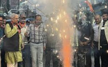 भाजपा मुख्यालय पर जबर्दस्त जश्न, जय श्रीराम के नारों से गूंजा इलाका