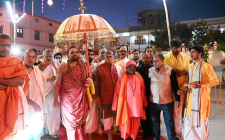 गोरक्षधरा पर अभूतपूर्व स्वागत से अभिभूत दिखे श्रृंगेरी मठ के शंकराचार्य