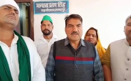 एत्मादपुर के नायब तहसीलदार ने महिला से अभद्रता के लिए माफी मांगी