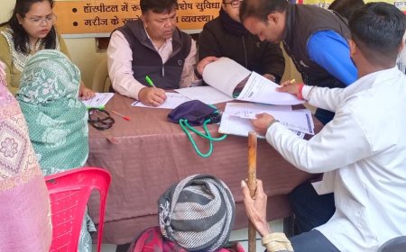 नेमिनाथ के आयुर्वेद चिकित्सकों ने नवलपुर में की निःशुल्क चिकित्सा