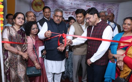 संस्कार भारती ने लगाई चित्रकला प्रदर्शनी