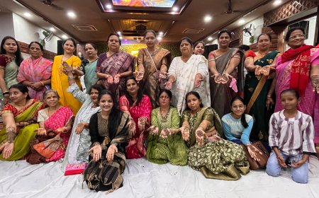 खाटू श्याम मंदिर में रचाई श्याम नाम की मेहंदी, गाये भक्ति गीत