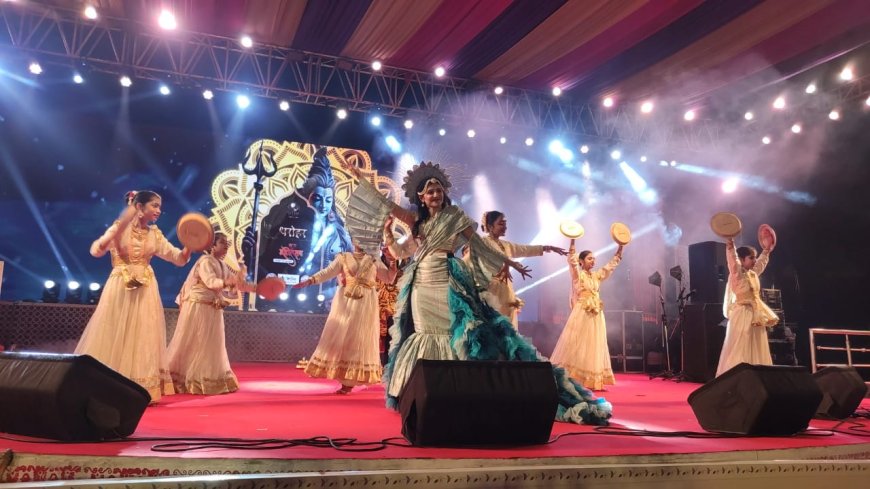 शिल्पग्राम के मंच पर फैशन शो में जीवंत हुई भारतीय धरोहर