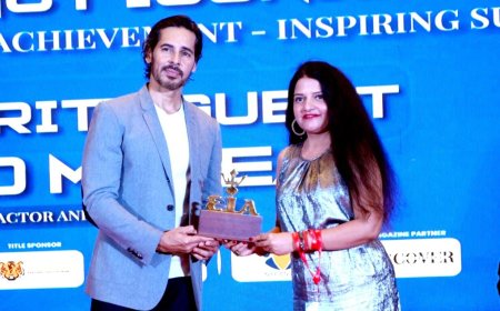 आगरा की गायिका मनु कौर को मिला 'बेस्ट आर्टिस्ट ऑफ द ईयर' अवार्ड