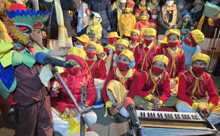 दयालबाग के बसंतोत्सव में खेतों पर हुआ बेबी शो