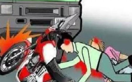 जलेसर रोड पर ट्रक से टकराई बाइक, बालक की मौत, युवक घायल