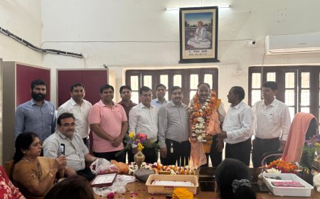 प्रो. सीके गौतम ने आगरा कॊलेज के प्रिंसिपल पद का कार्यभार संभाला