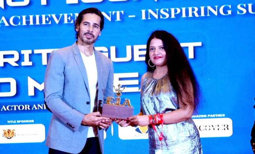 आगरा की गायिका मनु कौर को मिला 'बेस्ट आर्टिस्ट ऑफ द ईयर' अवार्ड