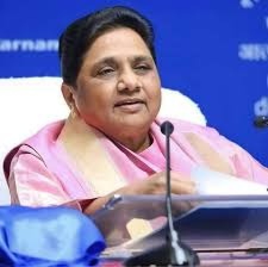 दलितों पर सपा की निगाह पड़ते ही चौकन्नी हुईं बसपा सुप्रीमो मायावती   