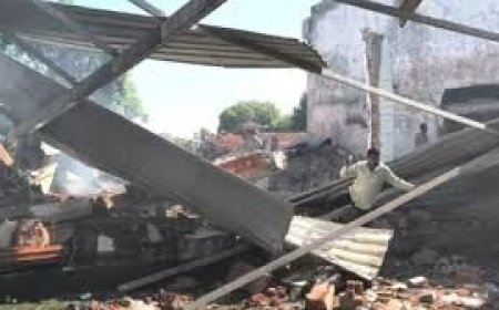 गुजरात के बनासकांठा में पटाखा फैक्ट्री में आग, 17 लोग मरे