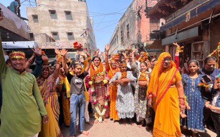 श्री कैला देवी मंदिर ने स्थापना दिवस पर निकाली कलश यात्रा