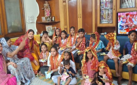 अष्टमी पर घर-घर पूजी गईं कन्याएं