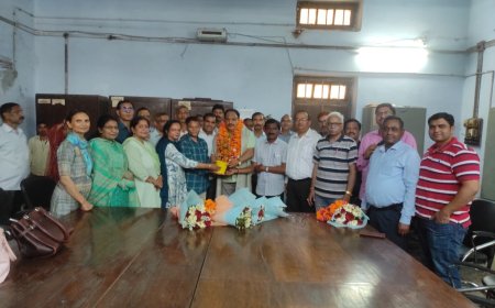 आगरा कॊलेज प्रिंसिपल ने कॊलेज के विकास में सभी शिक्षकों का सहयोग मांगा