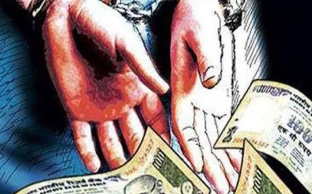 एंटी करप्शन टीम ने कोषागार के सहायक लेखाकार को रिश्वत लेते दबोचा