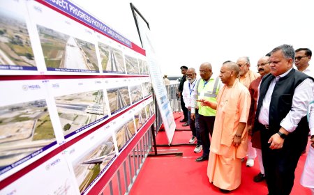 गंगा एक्सप्रेसवे पर दौड़ी मुख्यमंत्री की कार, परखी सड़क की गुणवत्ता