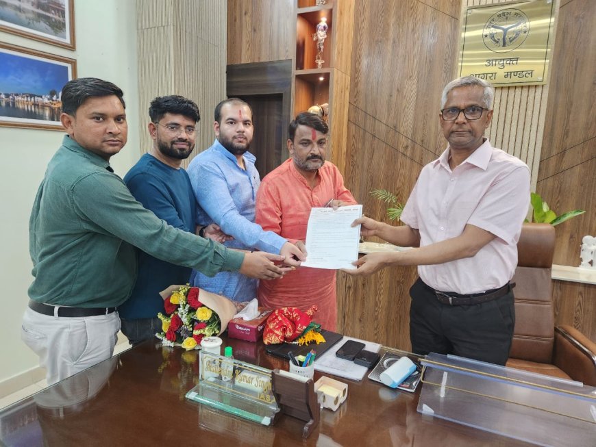 विद्यालयों द्वारा अभिभावकों पर जबरन निर्धारित विक्रेताओं से पुस्तकें खरीदने के दबाव पर मंडलायुक्त खफा