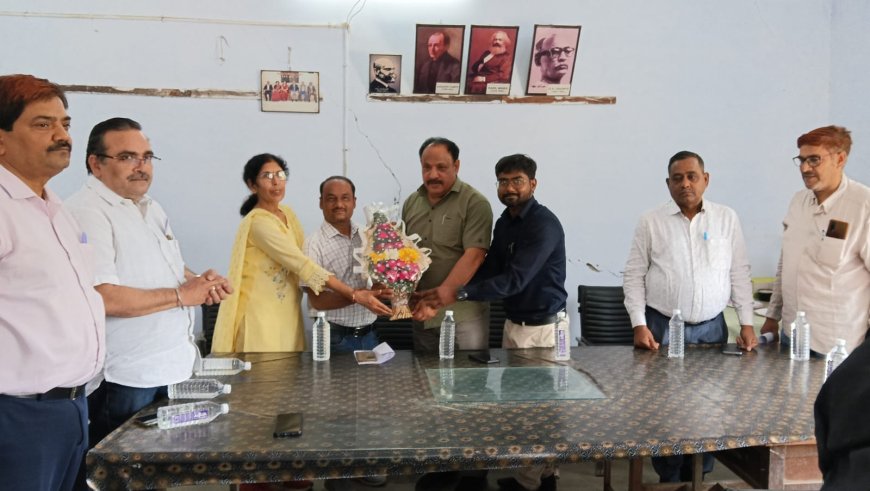 आगरा कॊलेज के समाजशास्त्र विभाग में प्राचार्य प्रो. सीके गौतम का स्वागत   