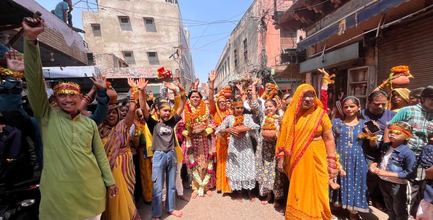 श्री कैला देवी मंदिर ने स्थापना दिवस पर निकाली कलश यात्रा