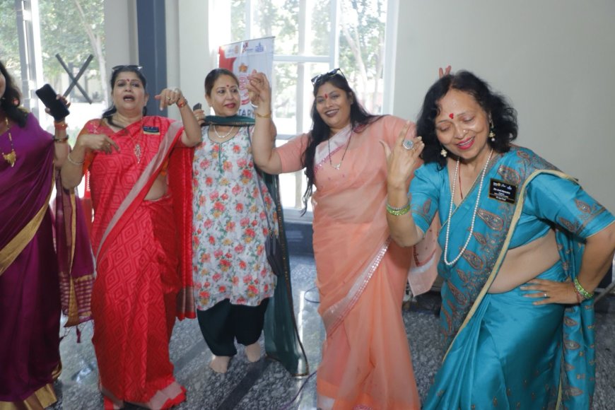 रोटरी क्लब आगरा रॉयल ने देवी भजन संध्या में किया माता का गुणगान