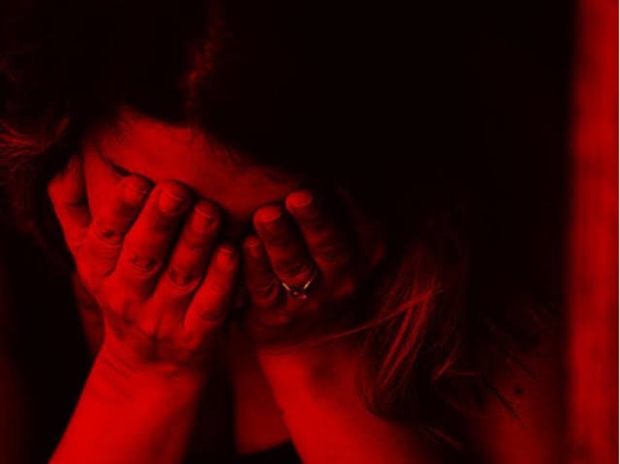 शारीरिक शोषण और गर्भपात कराने के आरोप में दरोगा पर मुकदमा