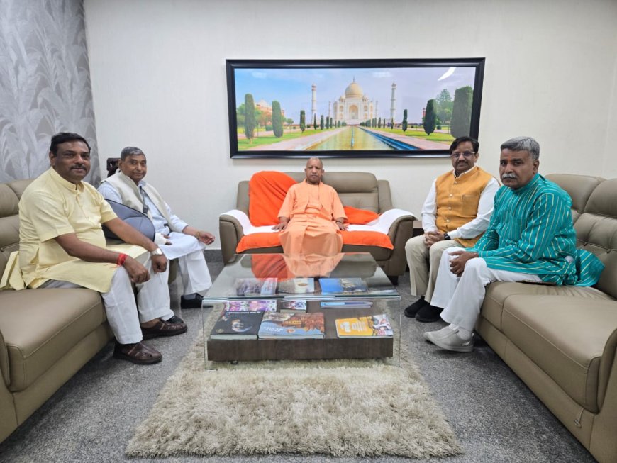 संगठन की बैठक के चलते भाजपा के चार नेता ही सीएम के स्वागत को पहुंचे एयरपोर्ट