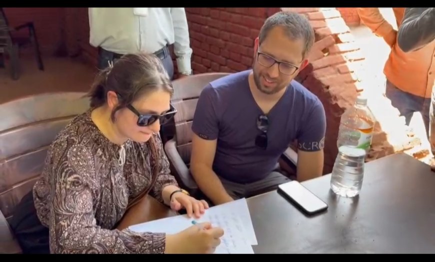 मनी एक्सचेंजर ने नंगा नाच कर अतिथि देवो भव की भावना को किया शर्मसार