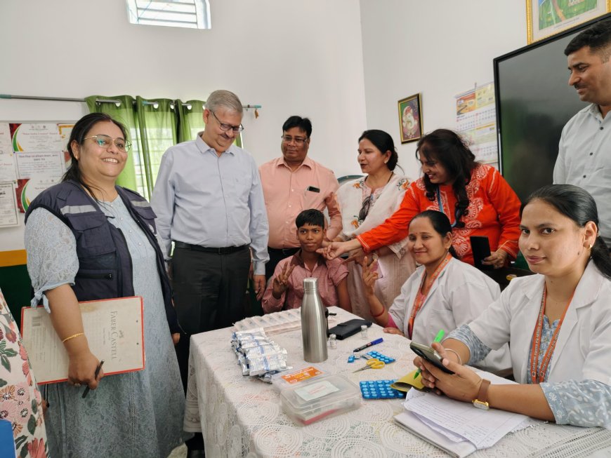 टीडी टीकाकरण अभियान का सीएमओ ने किया शुभारंभ, बच्चों के लगाए टीके