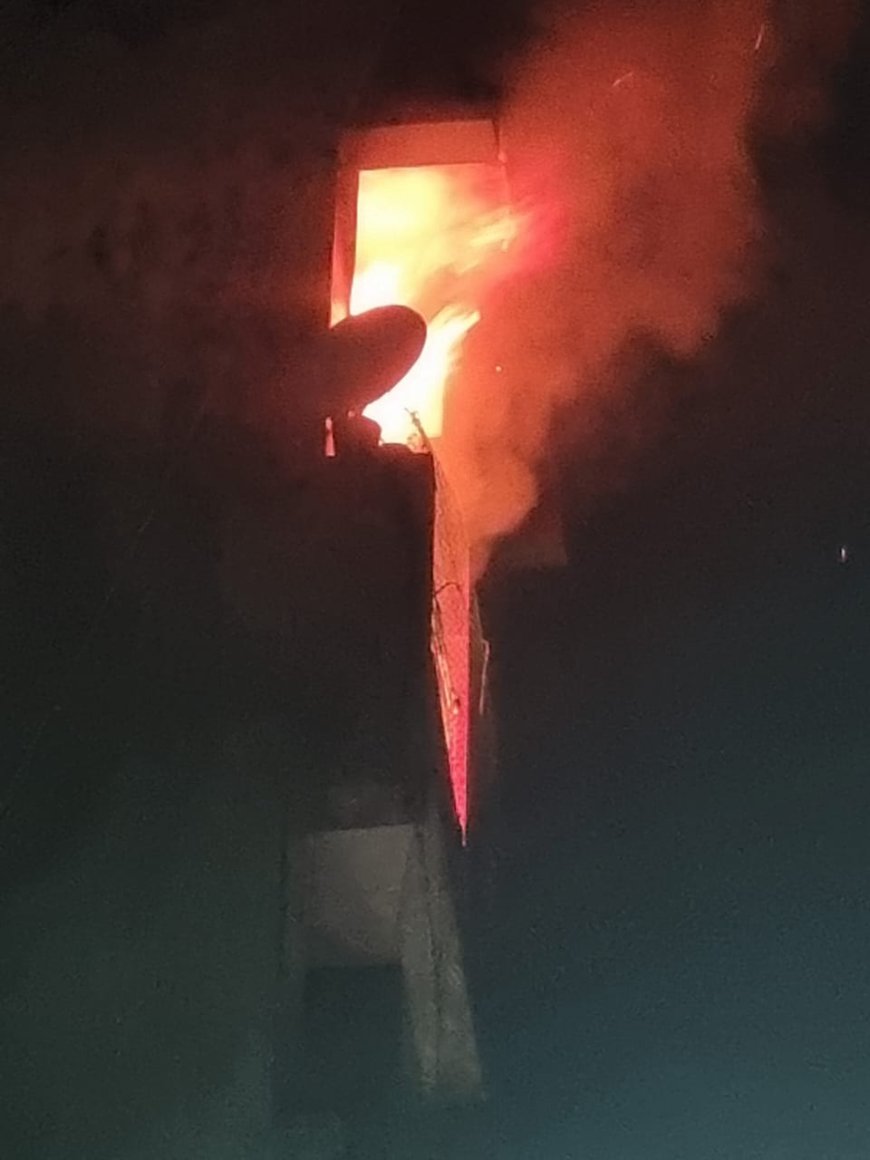 आगरा के भगवान नगर में मकान में लगी भीषण आग, फायर ब्रिगेड ने पाया काबू