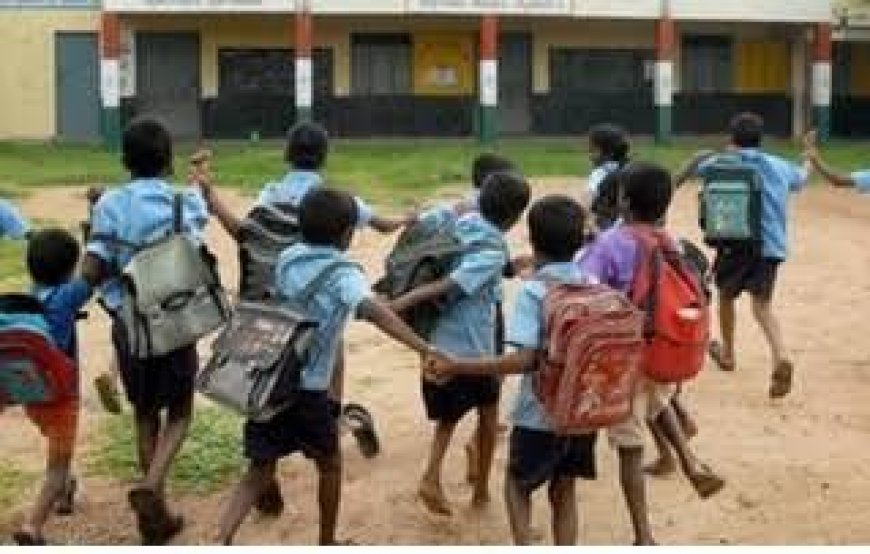 सुबह आठ बजे तक परिषदीय विद्यालयों पर ताले तक नहीं खुलते, जांच में खुलासा