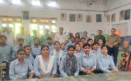 आगरा कॊलेज में कलाकृतियों की वार्षिक प्रदर्शनी में दिखा कलात्मक समर्पण