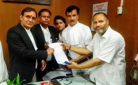 सेना के सम्मान में अधिवक्ता मैदान में, बोले- जरूरत पड़ी तो सरहद पर लड़ने को तैयार हैं