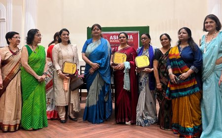 शक्ति को सलाम: आगरा की 14 महिलाओं को मिला उत्कृष्ट सेवा का सम्मान