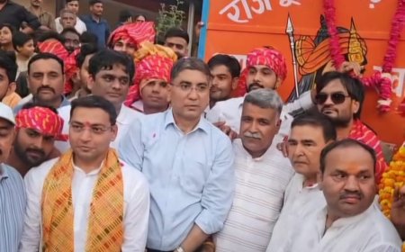 नौफरी में चाय डिप्लोमैसी से बुझी न्याय की आग, पुलिसिया कहर बना किस्सा   