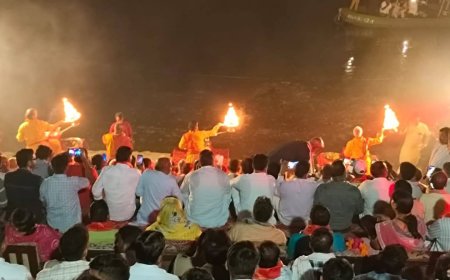 दीपों से नहाया यमुना घाट, लोकमाता अहिल्याबाई की 300वीं जयंती पर बटेश्वर में भव्य यमुना आरती